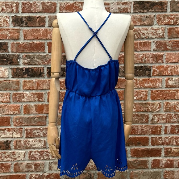 Bright blue scalloped edge romper / XL / Excellent condition - Picture 5 of 12